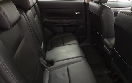 Mitsubishi Outlander III рестайлинг 3, 2013 год, 1 149 000 рублей, 14 фотография