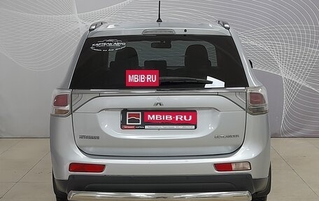 Mitsubishi Outlander III рестайлинг 3, 2013 год, 1 149 000 рублей, 5 фотография