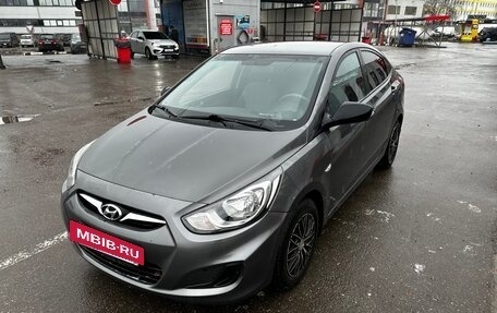 Hyundai Solaris II рестайлинг, 2013 год, 690 000 рублей, 6 фотография