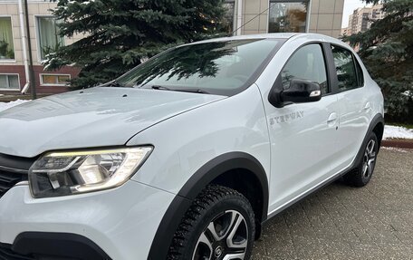 Renault Logan II, 2018 год, 770 000 рублей, 9 фотография