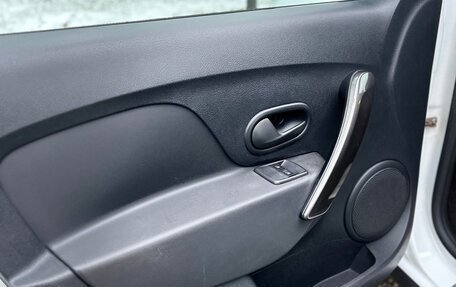 Renault Logan II, 2018 год, 770 000 рублей, 25 фотография