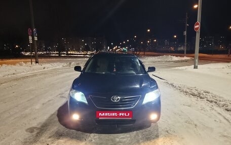 Toyota Camry, 2008 год, 700 000 рублей, 3 фотография