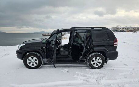 Toyota Land Cruiser Prado 120 рестайлинг, 2008 год, 2 550 000 рублей, 11 фотография