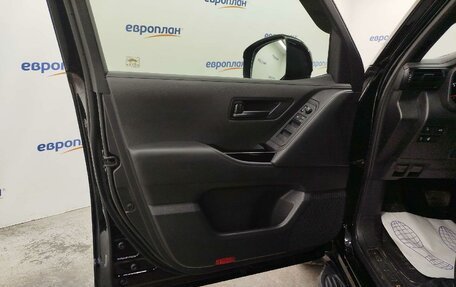 Toyota Land Cruiser, 2023 год, 10 605 000 рублей, 3 фотография