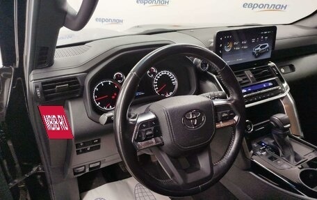 Toyota Land Cruiser, 2023 год, 10 605 000 рублей, 6 фотография