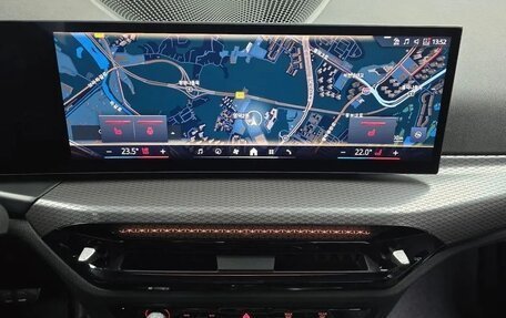 BMW 3 серия, 2024 год, 5 720 469 рублей, 16 фотография