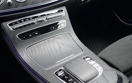 Mercedes-Benz E-Класс, 2020 год, 4 390 000 рублей, 20 фотография