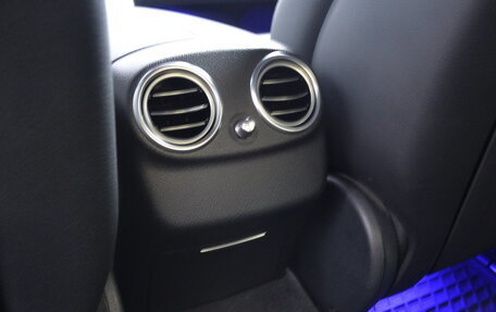 Mercedes-Benz E-Класс, 2020 год, 4 390 000 рублей, 28 фотография