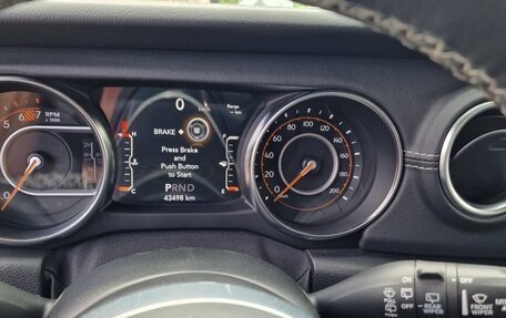 Jeep Wrangler, 2021 год, 4 999 000 рублей, 15 фотография