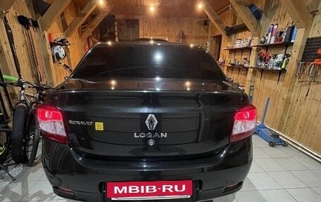 Renault Logan II, 2017 год, 850 000 рублей, 7 фотография