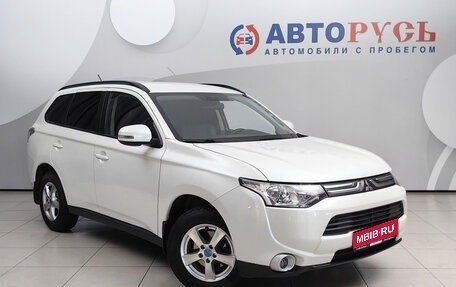 Mitsubishi Outlander III рестайлинг 3, 2013 год, 1 299 000 рублей, 1 фотография