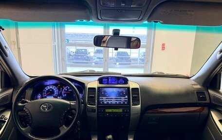 Toyota Land Cruiser Prado 120 рестайлинг, 2003 год, 1 999 000 рублей, 10 фотография