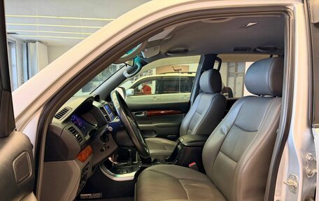 Toyota Land Cruiser Prado 120 рестайлинг, 2003 год, 1 999 000 рублей, 9 фотография