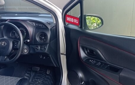 Toyota Vitz, 2020 год, 1 250 000 рублей, 2 фотография