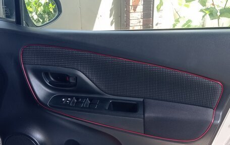 Toyota Vitz, 2020 год, 1 250 000 рублей, 3 фотография