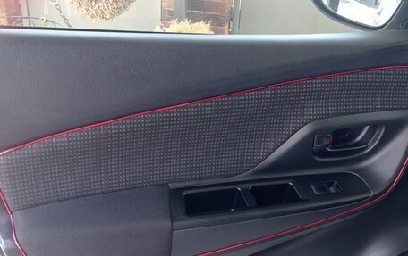 Toyota Vitz, 2020 год, 1 250 000 рублей, 6 фотография