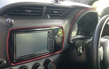 Toyota Vitz, 2020 год, 1 250 000 рублей, 5 фотография