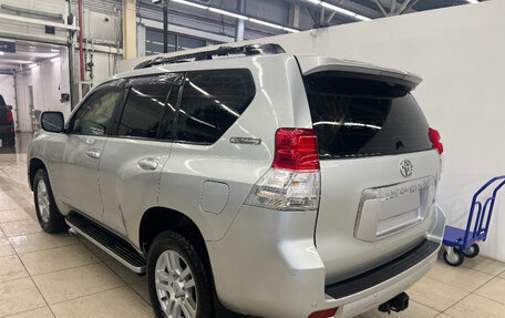 Toyota Land Cruiser Prado 150 рестайлинг 2, 2009 год, 2 799 000 рублей, 3 фотография