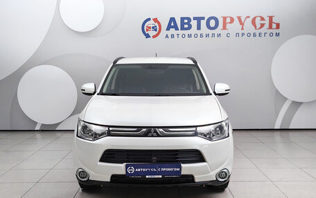 Mitsubishi Outlander III рестайлинг 3, 2013 год, 1 299 000 рублей, 3 фотография