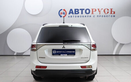 Mitsubishi Outlander III рестайлинг 3, 2013 год, 1 299 000 рублей, 4 фотография