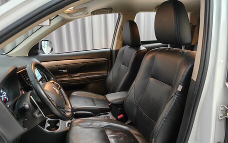 Mitsubishi Outlander III рестайлинг 3, 2013 год, 1 299 000 рублей, 6 фотография