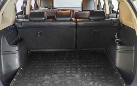 Mitsubishi Outlander III рестайлинг 3, 2013 год, 1 299 000 рублей, 25 фотография