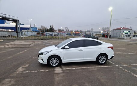 Hyundai Solaris II рестайлинг, 2021 год, 1 750 000 рублей, 1 фотография