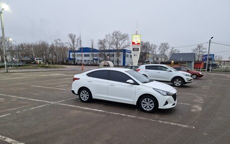 Hyundai Solaris II рестайлинг, 2021 год, 1 750 000 рублей, 2 фотография