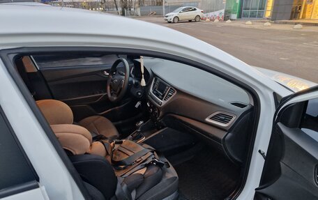 Hyundai Solaris II рестайлинг, 2021 год, 1 750 000 рублей, 9 фотография