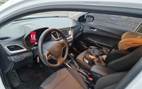 Hyundai Solaris II рестайлинг, 2021 год, 1 750 000 рублей, 8 фотография