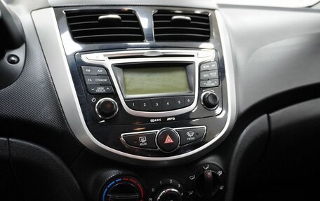 Hyundai Solaris II рестайлинг, 2011 год, 635 000 рублей, 9 фотография