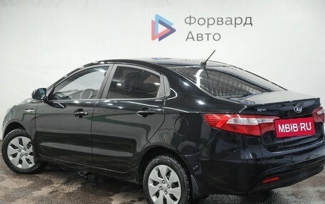KIA Rio III рестайлинг, 2013 год, 880 000 рублей, 2 фотография