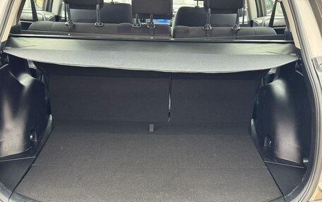 Toyota RAV4, 2018 год, 2 090 000 рублей, 10 фотография