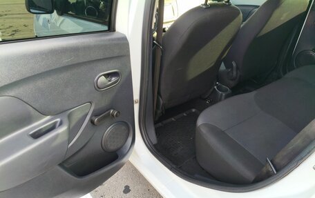 Renault Logan II, 2019 год, 830 000 рублей, 14 фотография