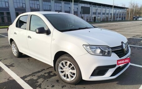 Renault Logan II, 2019 год, 830 000 рублей, 2 фотография