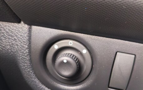 Renault Logan II, 2019 год, 830 000 рублей, 22 фотография