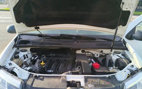 Renault Logan II, 2019 год, 830 000 рублей, 25 фотография