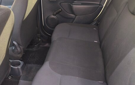 Renault Logan II, 2019 год, 830 000 рублей, 16 фотография