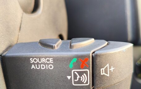 Renault Logan II, 2019 год, 830 000 рублей, 20 фотография