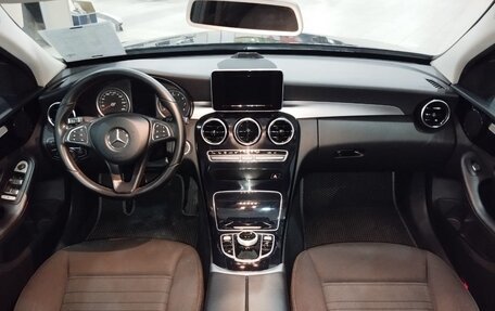 Mercedes-Benz C-Класс, 2017 год, 2 250 000 рублей, 16 фотография
