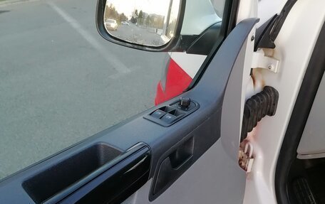 Volkswagen Transporter T5 рестайлинг, 2011 год, 1 490 000 рублей, 17 фотография