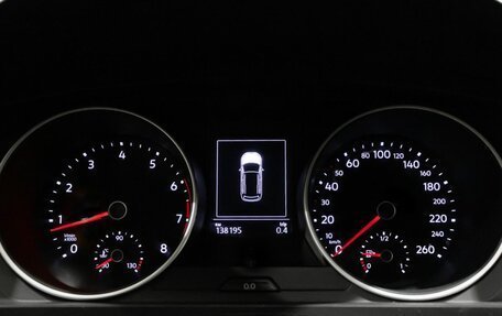 Volkswagen Tiguan II, 2019 год, 2 317 200 рублей, 6 фотография