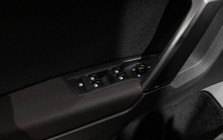 Volkswagen Tiguan II, 2019 год, 2 317 200 рублей, 9 фотография