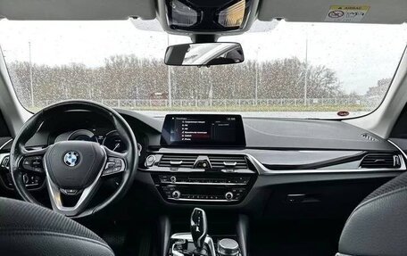 BMW 5 серия, 2019 год, 3 680 000 рублей, 15 фотография