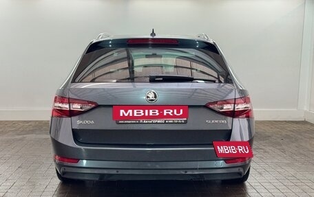 Skoda Superb III рестайлинг, 2018 год, 1 749 000 рублей, 3 фотография