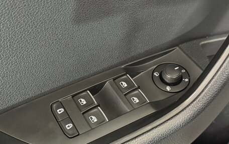 Skoda Superb III рестайлинг, 2018 год, 1 749 000 рублей, 12 фотография