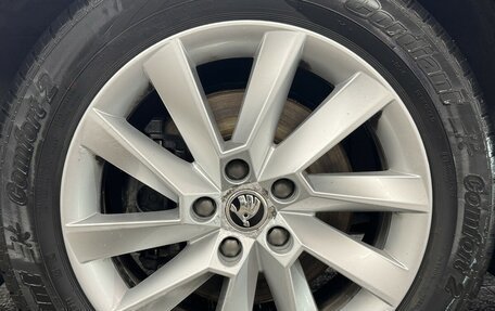 Skoda Superb III рестайлинг, 2018 год, 1 749 000 рублей, 20 фотография