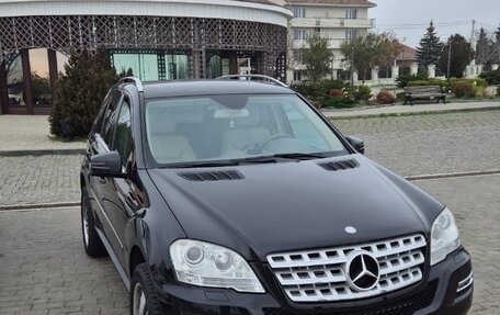 Mercedes-Benz M-Класс, 2011 год, 2 450 000 рублей, 2 фотография