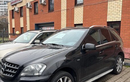 Mercedes-Benz M-Класс, 2011 год, 2 000 000 рублей, 2 фотография