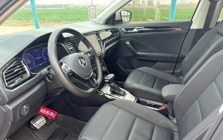 Volkswagen T-Roc I, 2021 год, 1 390 000 рублей, 7 фотография